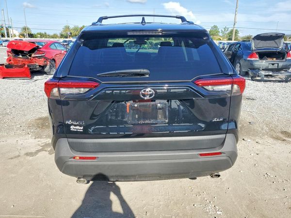 2024 TOYOTA RAV4 XLE Premium — DIRR