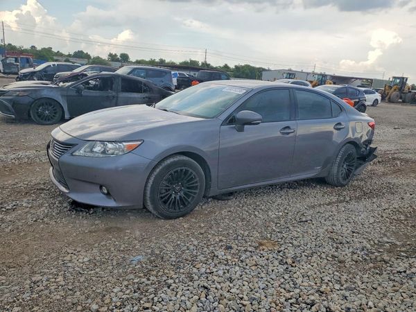 2015 LEXUS ES 300h