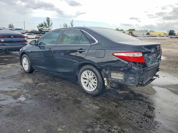 2016 TOYOTA CAMRY