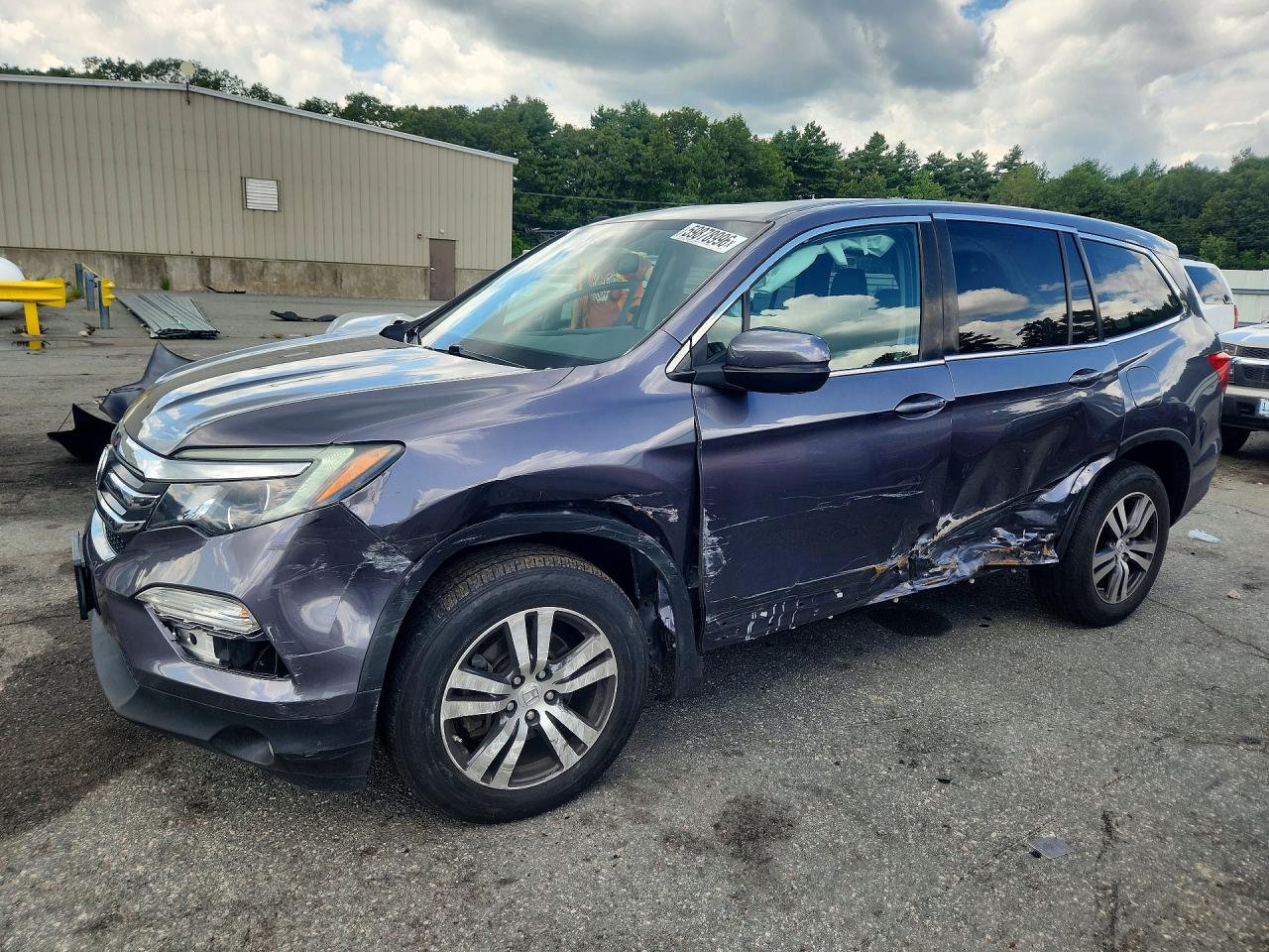 2017 HONDA PILOT EXL — Front 3/4