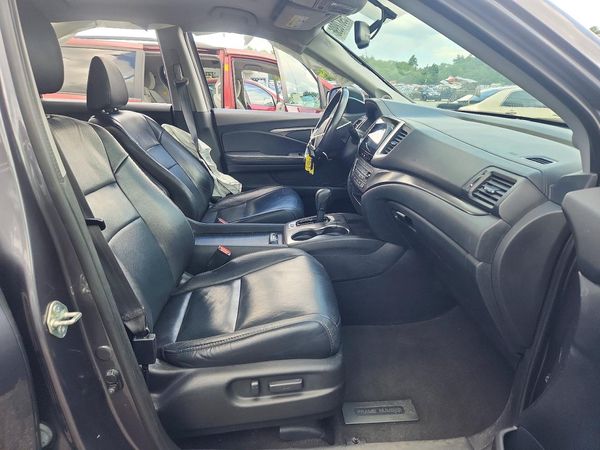 2017 HONDA PILOT EXL — DENT