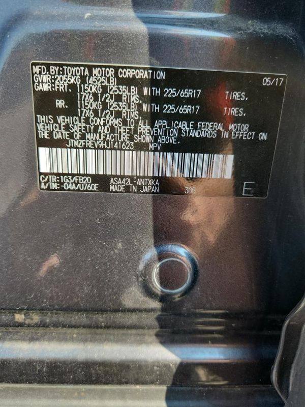 2017 TOYOTA RAV4 LE