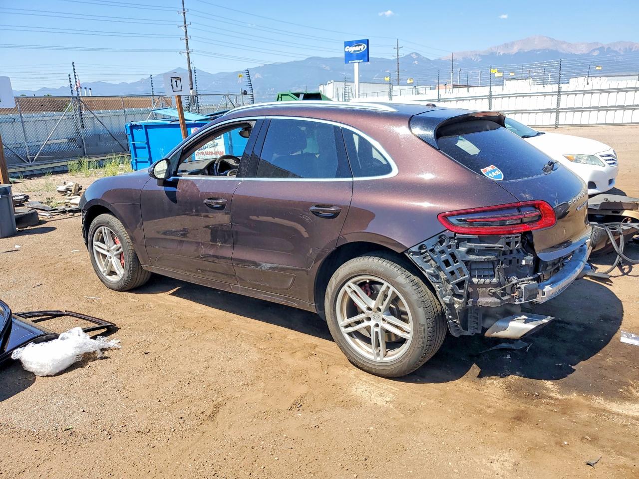 2016 PORSCHE MACAN
