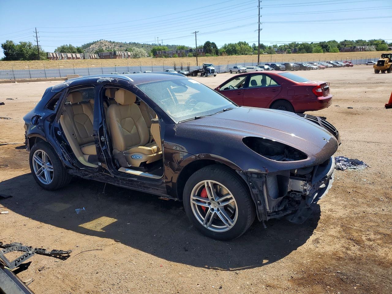 2016 PORSCHE MACAN
