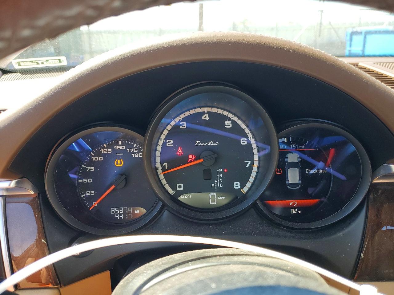 2016 PORSCHE MACAN