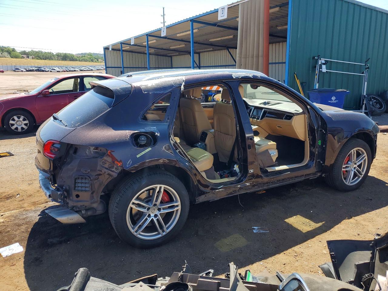 2016 PORSCHE MACAN