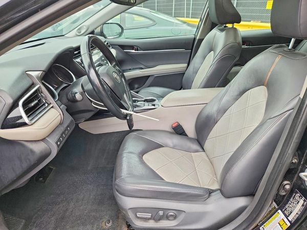 2018 TOYOTA CAMRY