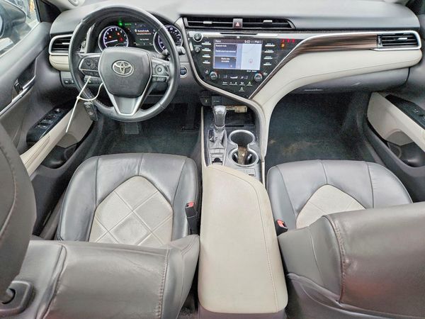 2018 TOYOTA CAMRY