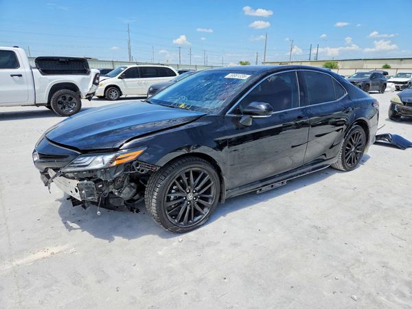 2024 TOYOTA CAMRY XSE — Front 3/4