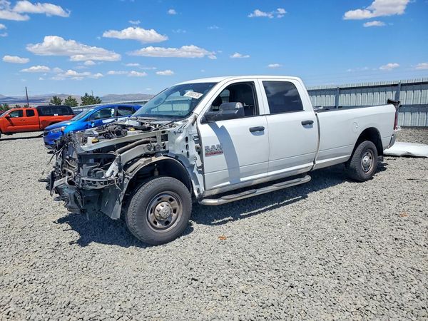 2017 RAM 2500 ST CREW CAB 4X2