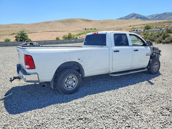 2017 RAM 2500 ST CREW CAB 4X2