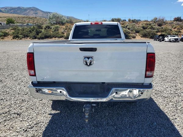 2017 RAM 2500 ST CREW CAB 4X2