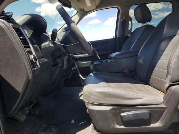 2017 RAM 2500 ST CREW CAB 4X2