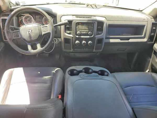2017 RAM 2500 ST CREW CAB 4X2