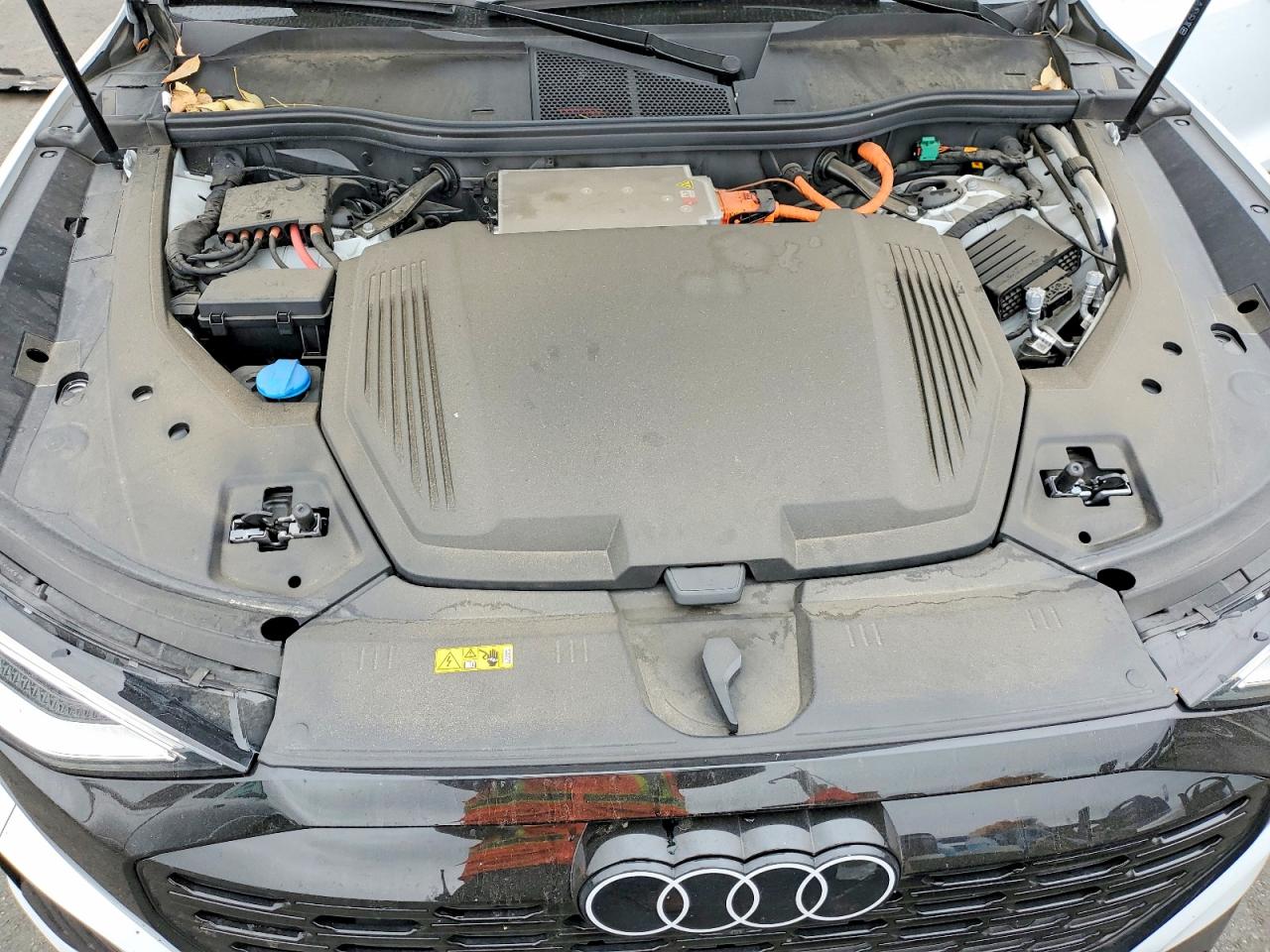 2024 AUDI SQ8 E-TRON quattro Premium Plus