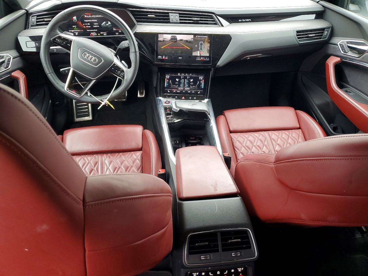 2024 AUDI SQ8 E-TRON quattro Premium Plus
