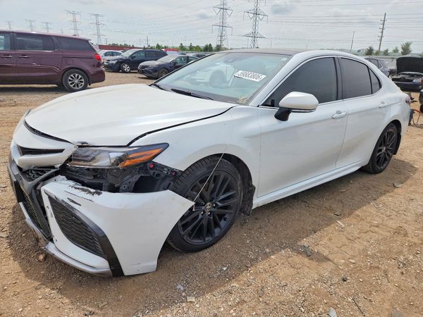 2022 TOYOTA CAMRY XSE