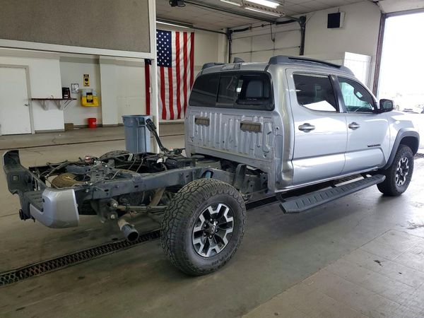 2020 TOYOTA TACOMA SR5