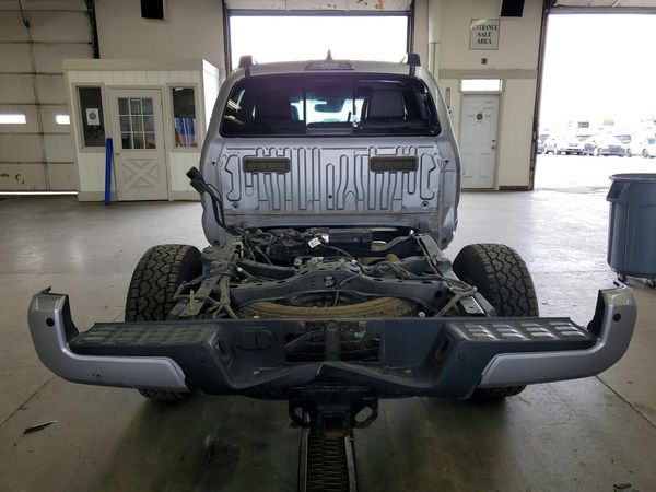 2020 TOYOTA TACOMA SR5