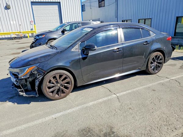 2021 TOYOTA COROLLA