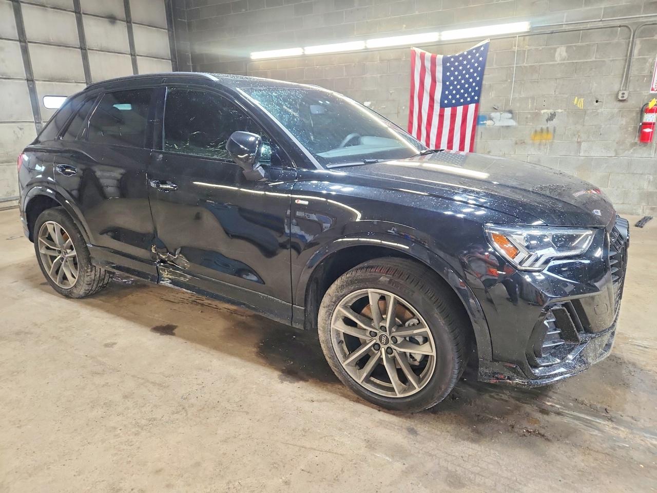 2025 AUDI Q3 S Line quattro Premium