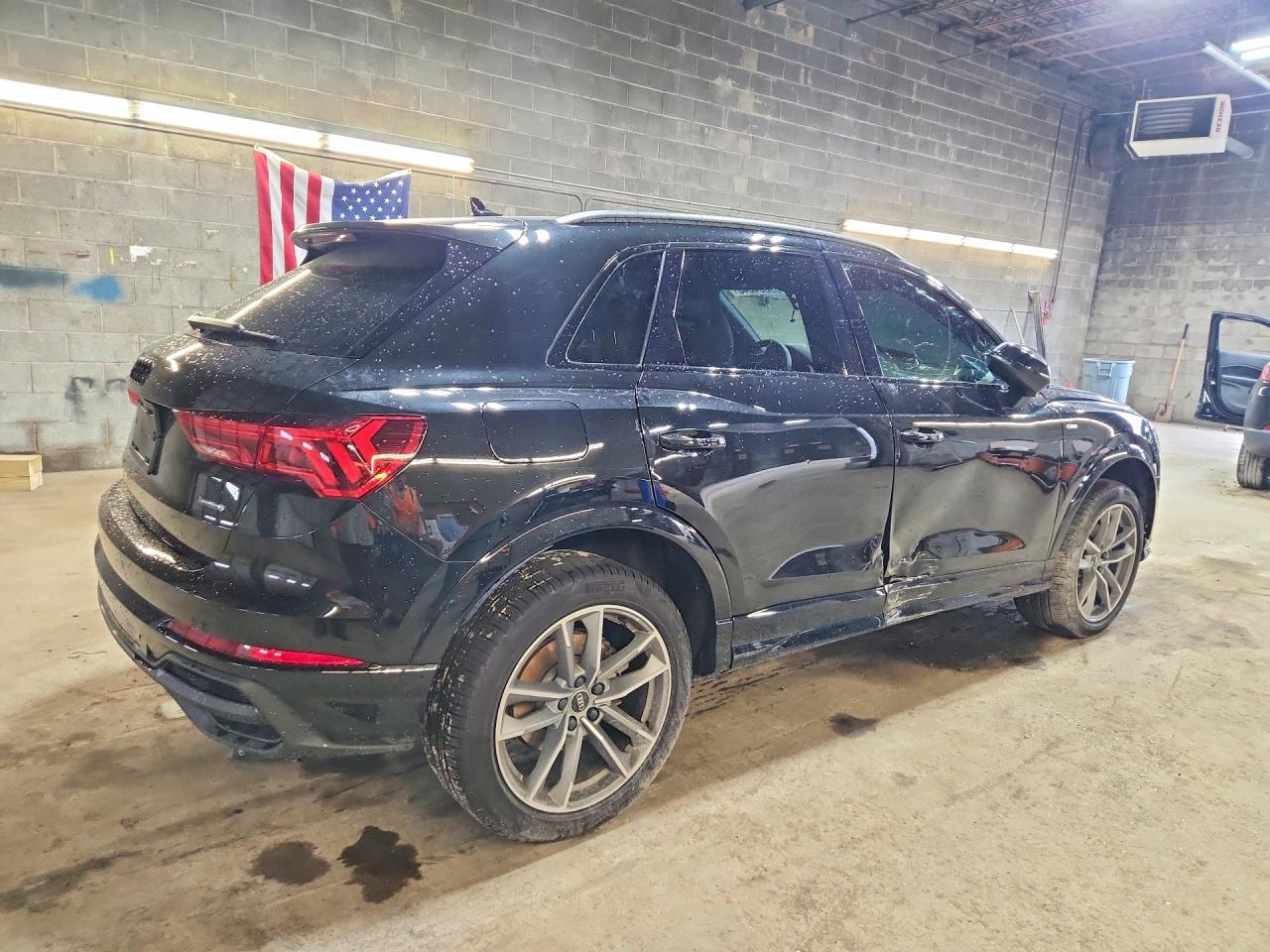 2025 AUDI Q3 S Line quattro Premium