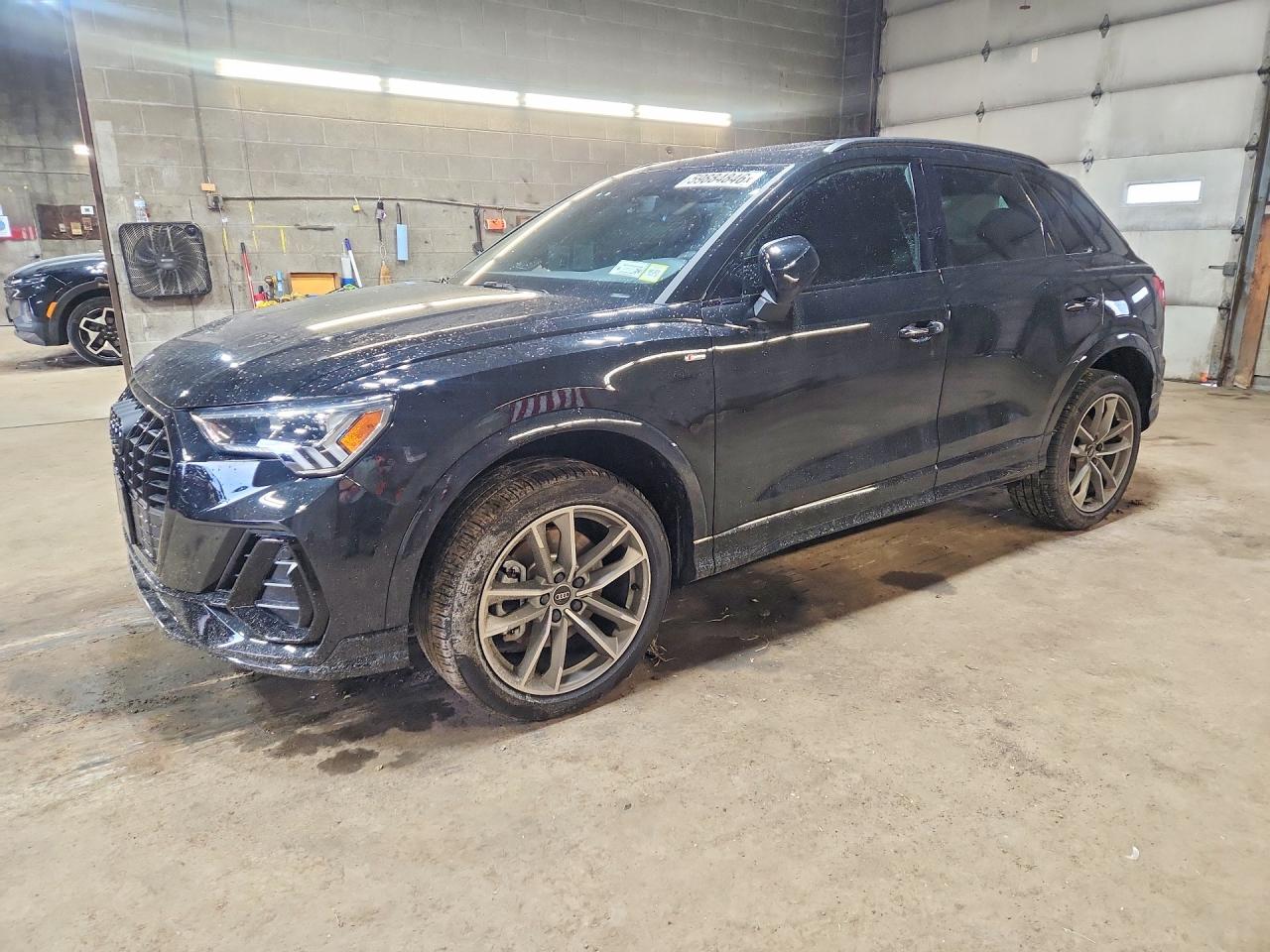 2025 AUDI Q3 S Line quattro Premium
