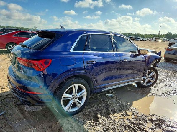 2022 AUDI Q3