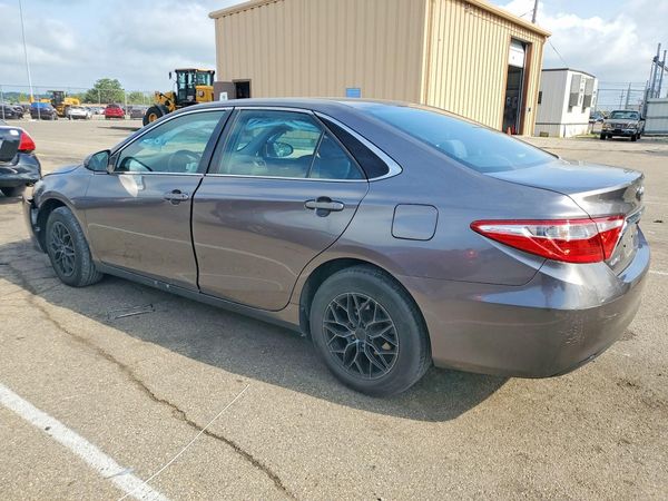 2015 TOYOTA CAMRY