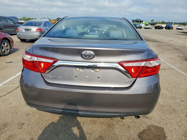 2015 TOYOTA CAMRY