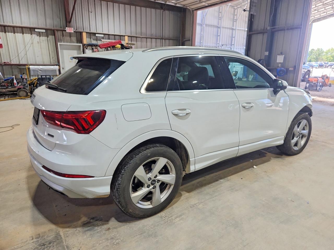 2021 AUDI Q3 quattro Premium