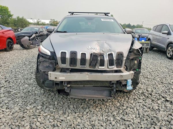 2015 JEEP CHEROKEE LATITUDE 4X4