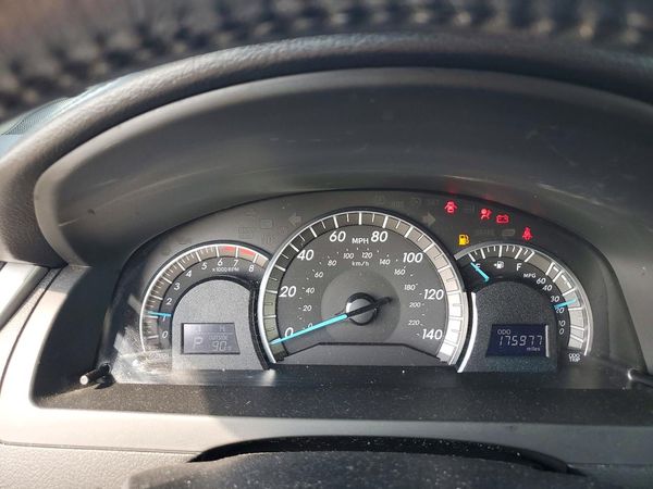 2012 TOYOTA CAMRY
