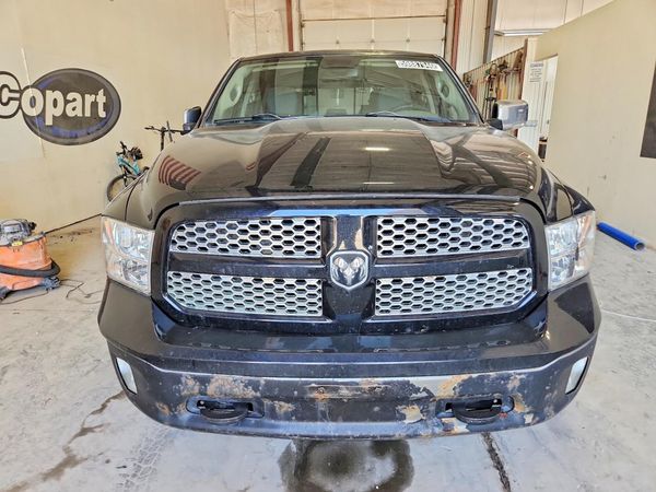 2013 RAM 1500 SLT