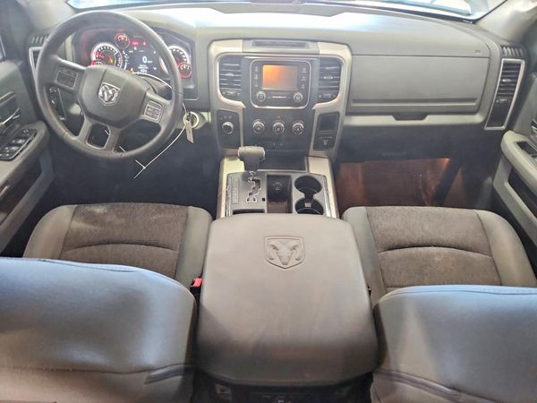 2013 RAM 1500 SLT