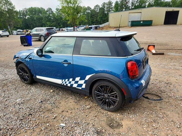 2022 MINI COOPER