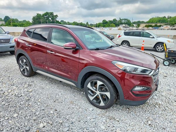 2018 HYUNDAI TUCSON — Passenger 3/4