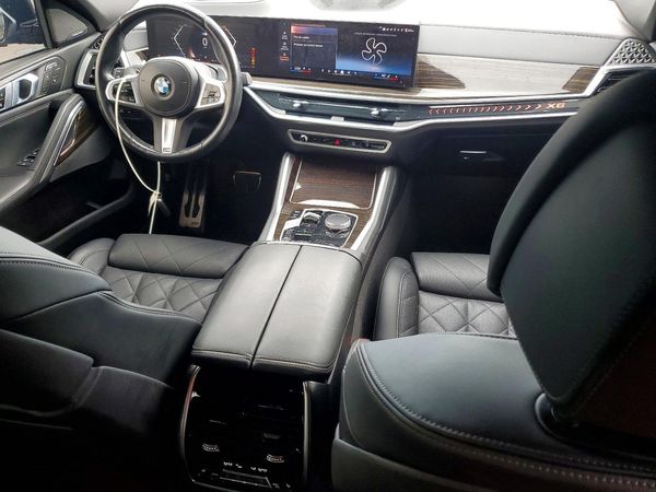 2024 BMW X6 xDrive40i