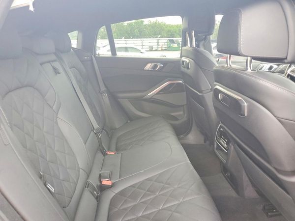 2024 BMW X6 xDrive40i