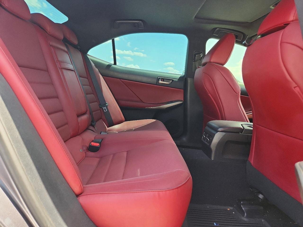 2018 LEXUS IS 300