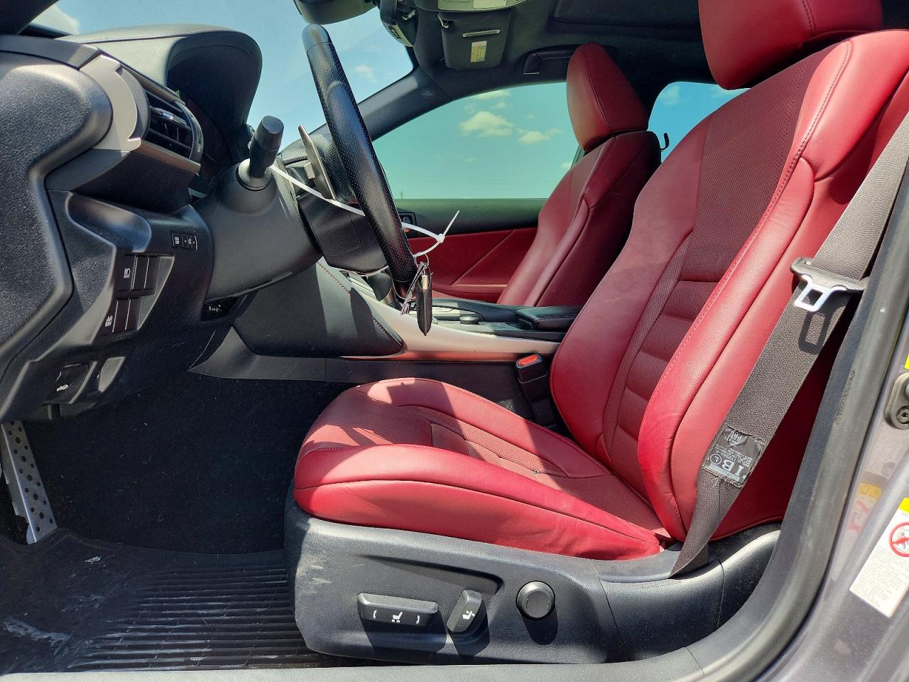 2018 LEXUS IS 300