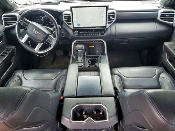 2022 TOYOTA TUNDRA Platinum