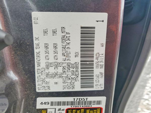 2022 TOYOTA TUNDRA Platinum