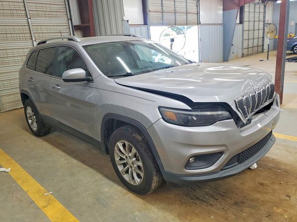 2019 JEEP CHEROKEE LATITUDE 4X4