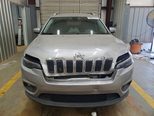 2019 JEEP CHEROKEE LATITUDE 4X4