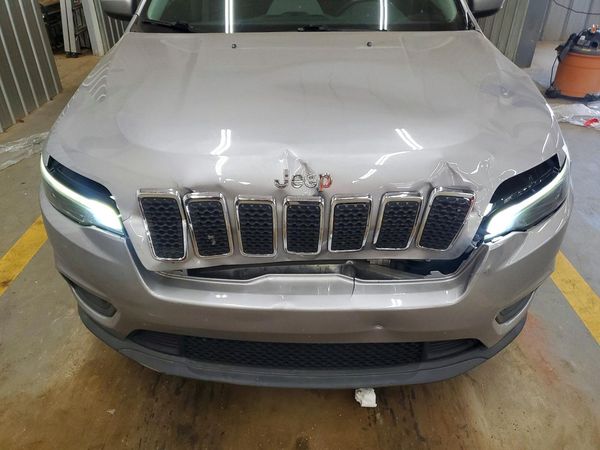 2019 JEEP CHEROKEE LATITUDE 4X4