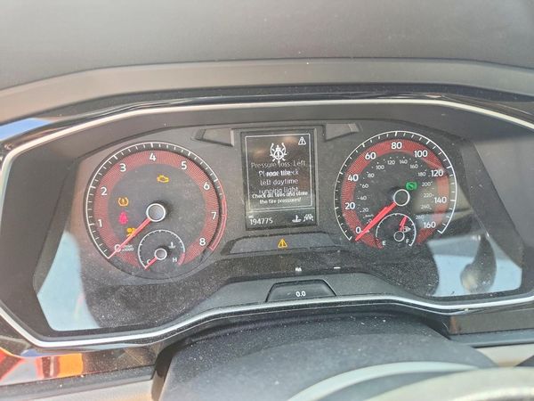2019 VOLKSWAGEN JETTA S, SE, R-Line — ODOM