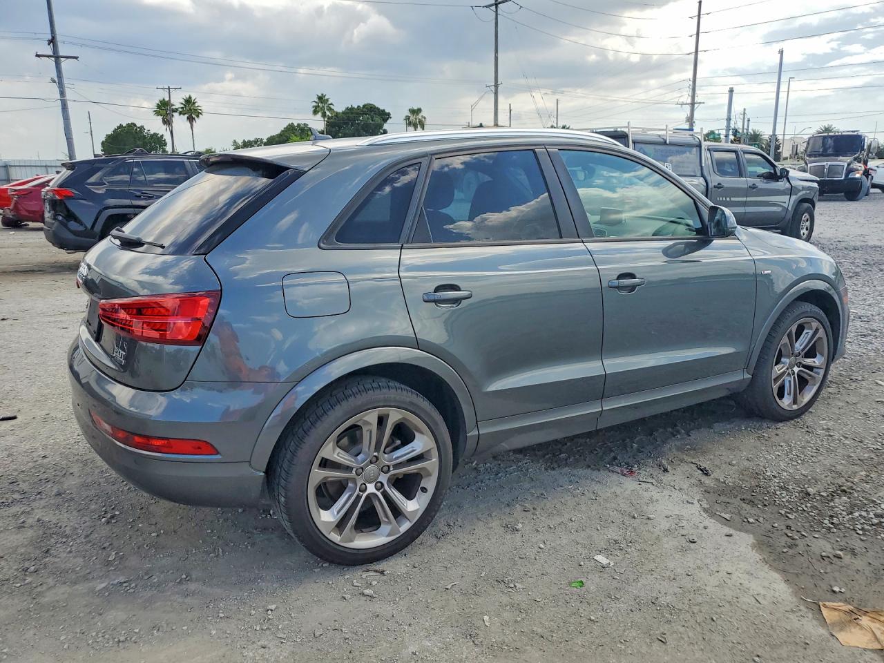 2018 AUDI Q3
