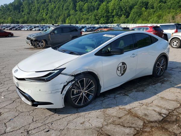 2024 TOYOTA PRIUS