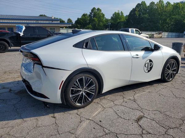 2024 TOYOTA PRIUS